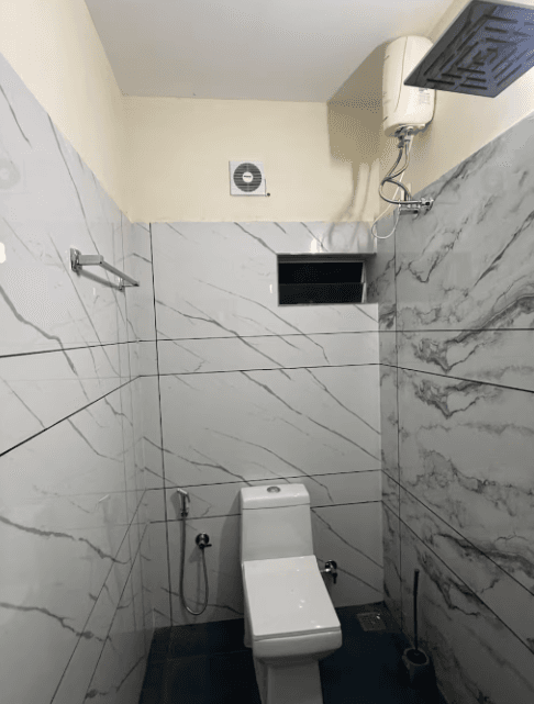 Bathroom 1 at Florants Residence
